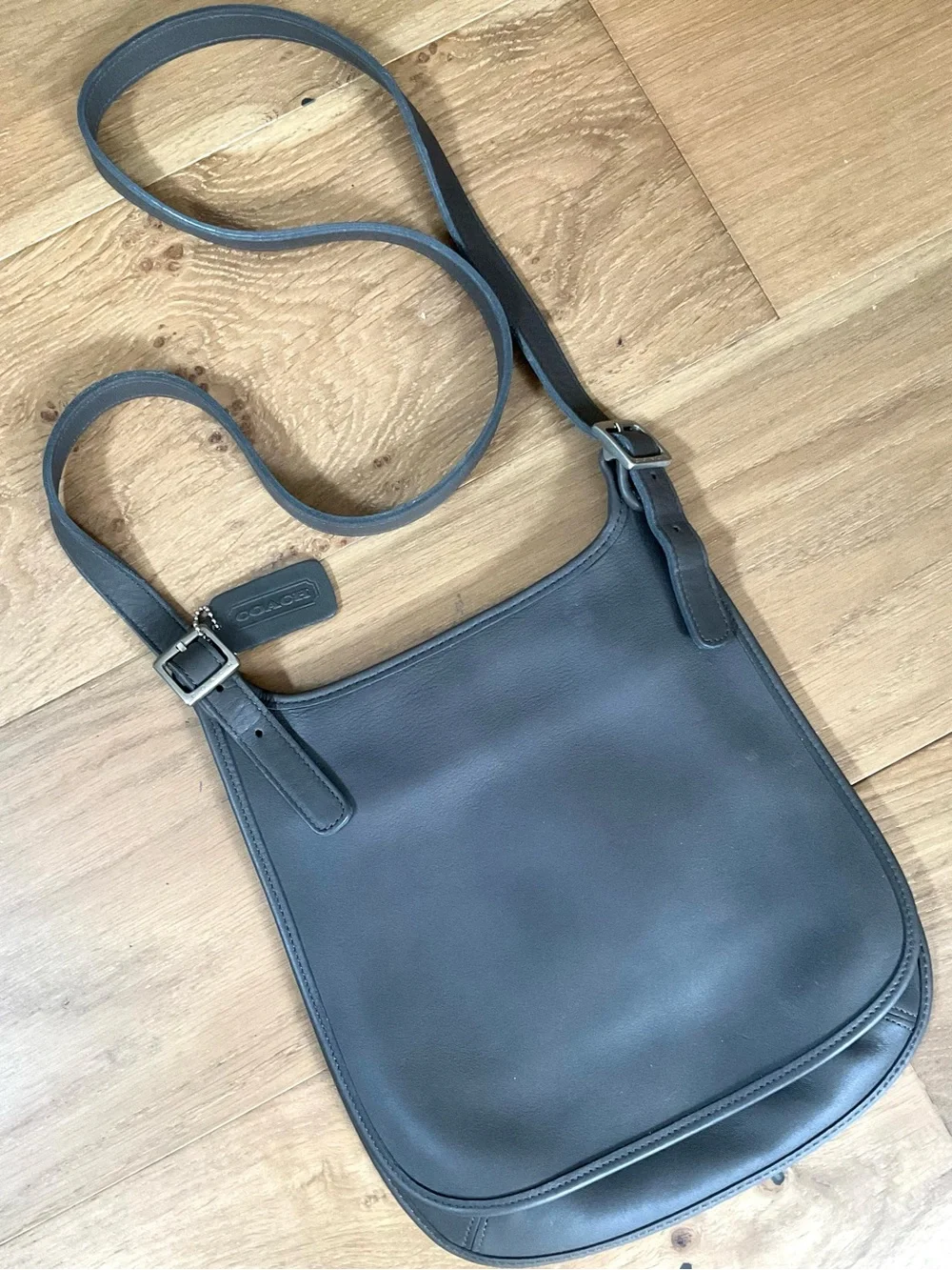 VTG Coach 90s Hippie Flap Bag Leather Small Slim Crossbody Slate/Brown 9135 EUC